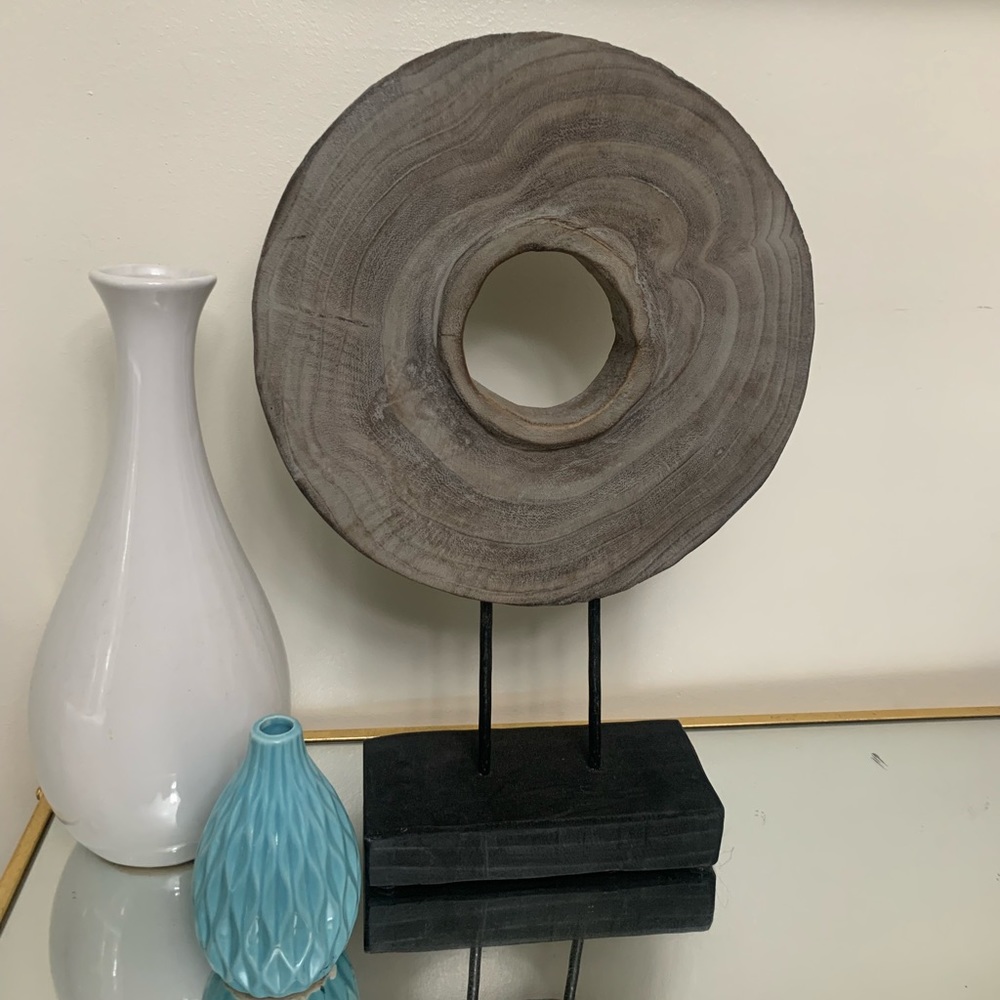 Tall circle statue